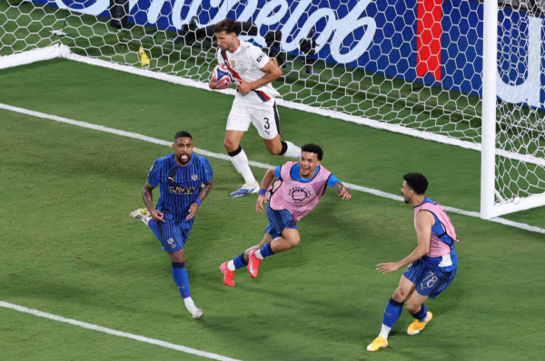 Câu lạc bộ World Cup trở thành